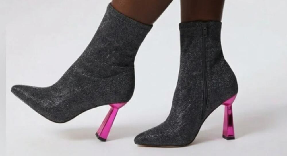 Betsey Johnson Black Sparkle Tobin Boots w/ Pink Metallic Heel sz 8.5